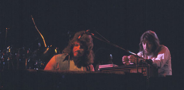 1975bobpiano_joe1_.jpg