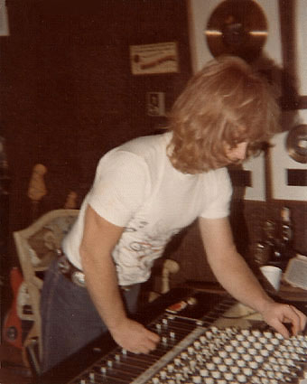 1977mic_tsstudio.jpg