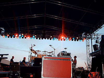 2001spkne_stage.jpg