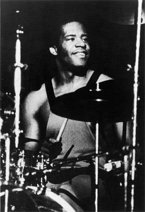 1971sneed_atdrums.jpg